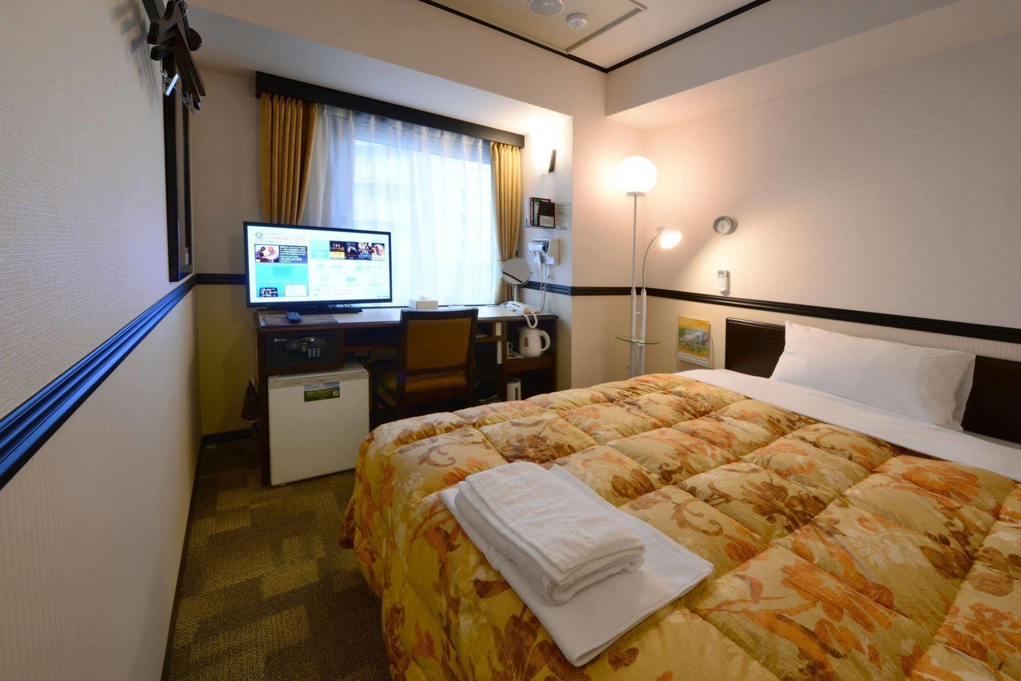 Toyoko Inn Kobe Minatogawa Koen Exterior foto